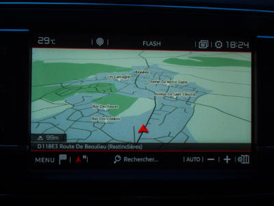 Ordinateur de bord GPS, caméra de recul, Android auto (suivant options choisies)