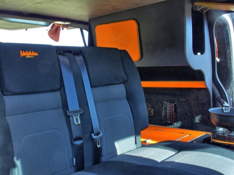 Banquette convertible 2 places avec ceintures 3 points et ISOFIX pour les sièges auto
